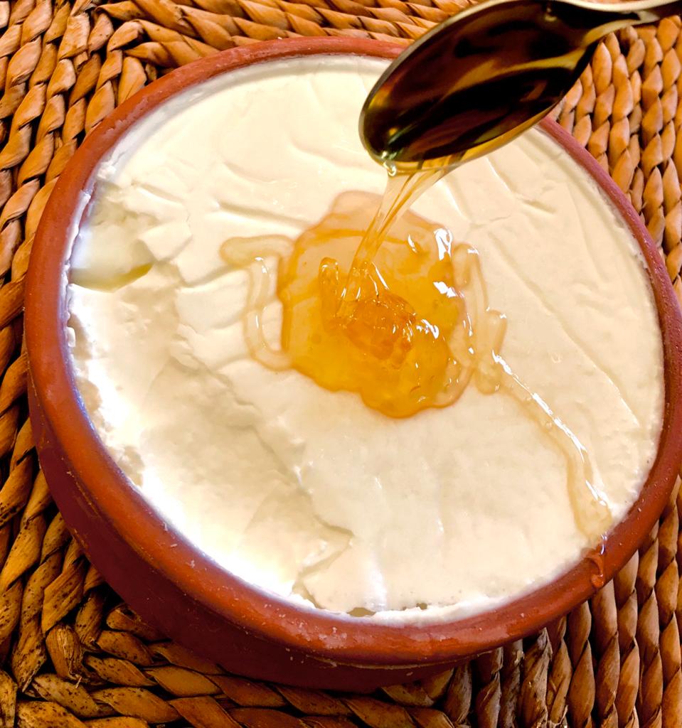 Award-winning home-produced Raw Cretan Mountain Honey (440g)